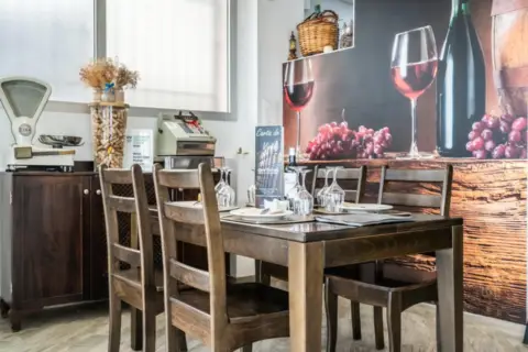 Local comercial en Carretera de los Menores Taucho, 40