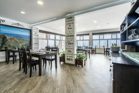 Local comercial en Carretera de los Menores Taucho, 40