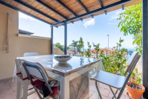 Casa adosada en calle Magallanes