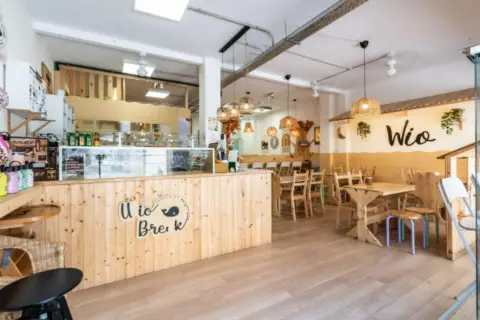 Local comercial en calle Villa de la Orotava, 10