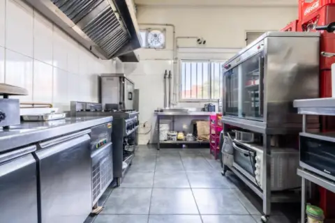 Local comercial en calle Calvario, 15