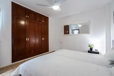 Piso en calle de la Marina, 17