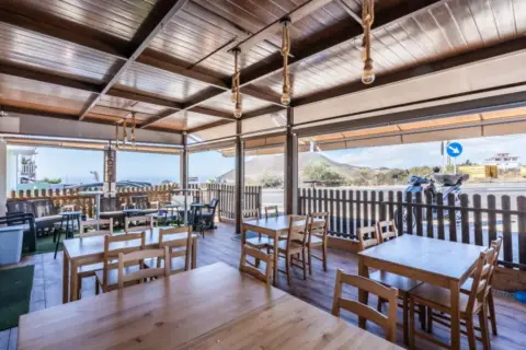 Local comercial en calle Llano Verde, 5