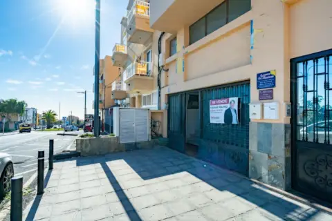 Local comercial en Avenida de Santa Cruz, 14