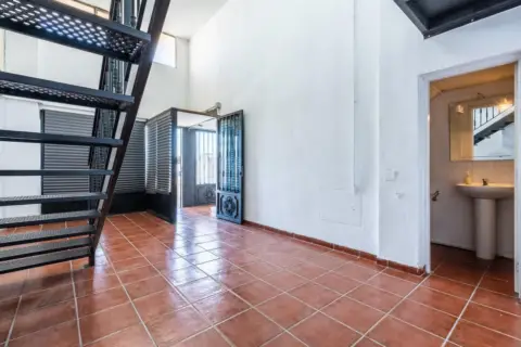 Local comercial en Avenida de Santa Cruz, 14