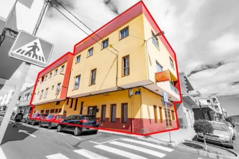 Edificio en calle Oasis, 2