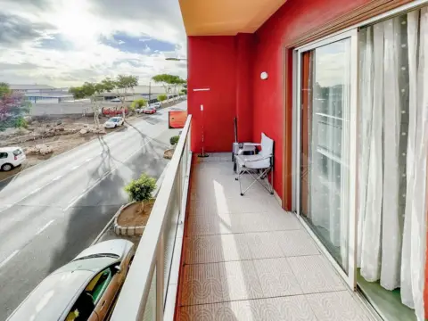 Edificio en calle Oasis, 2