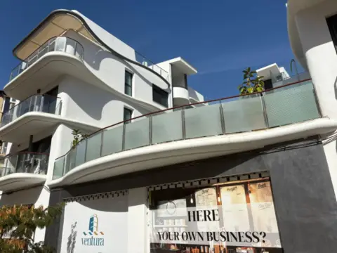 Local comercial en calle de la Caridad