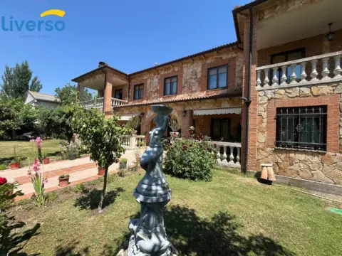 Chalet en Los Balbases