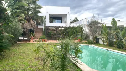 Chalet en calle los Pinos