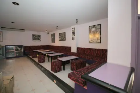 Local comercial en calle San Pedro Bautista, 8