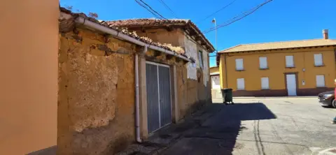 Casa rústica en Travesía de Serranos, 5