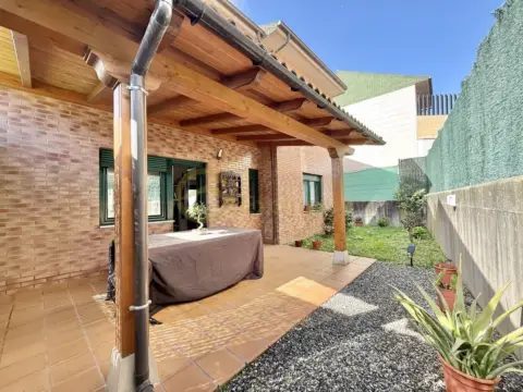 Chalet en calle Somaly Man, 14