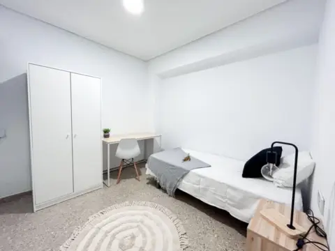 Habitación en Carrer de les Pau, 1