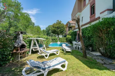 Casa pareada en calle de Campogiro