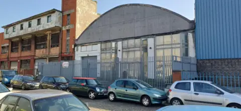 Nave industrial en Avenida de la Cerrada