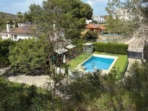 Chalet en calle Montcada