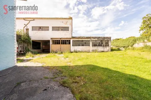 Casa en calle La Calzada