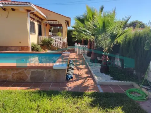 Chalet en Urbanización Bonanza