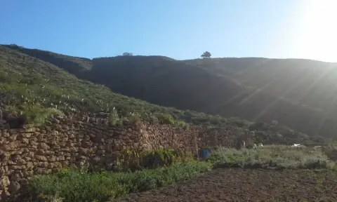 Terreno en calle Valle Ancón