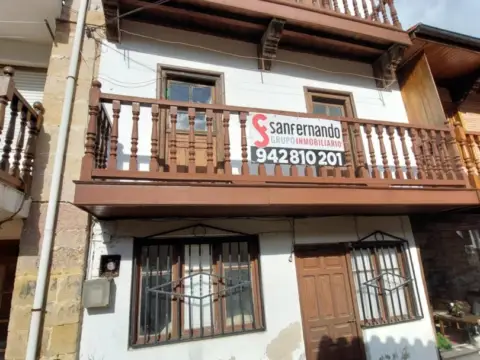 Casa en Barrio de la Alceda, 30