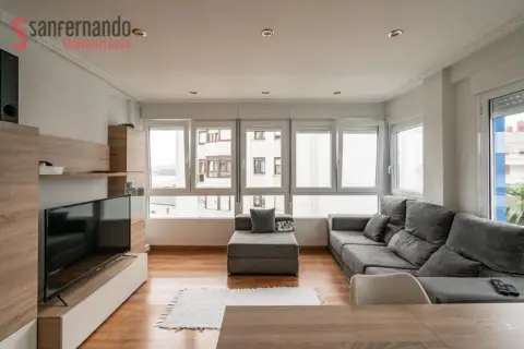 Piso en calle del Doctor Enrique Oti, 8