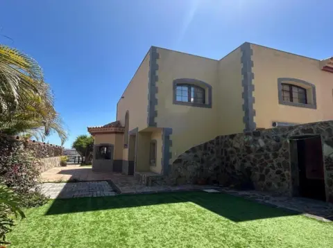 Chalet en Urbanización Salobre Golf