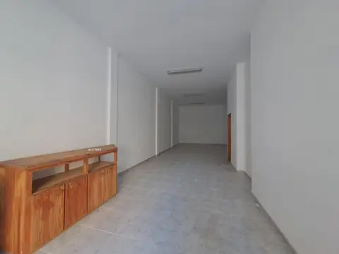 Local comercial en calle Bocinegro
