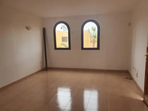 Piso en Avenida Pedro y Guy Vandaele