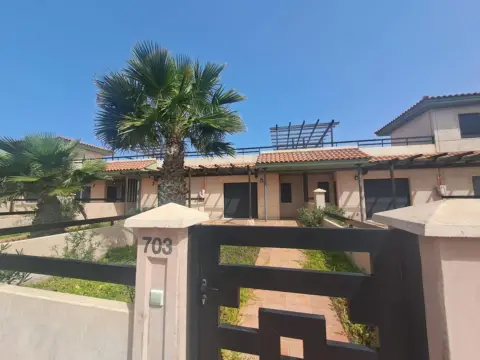 Casa adosada en calle Majanicho