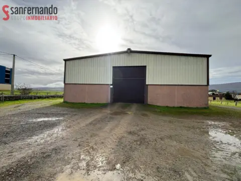 Nave industrial en calle de la Gandara