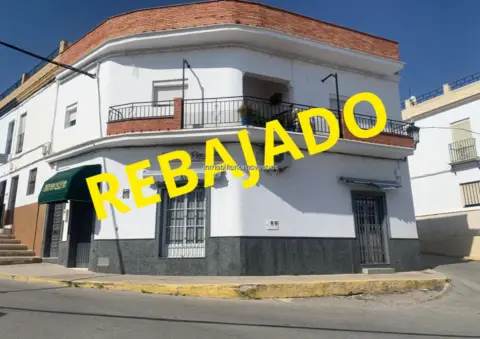 Casa en calle de Salvador Allende