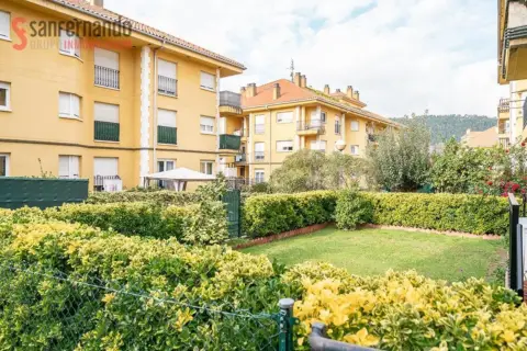 Piso en calle de la Garoja, 4