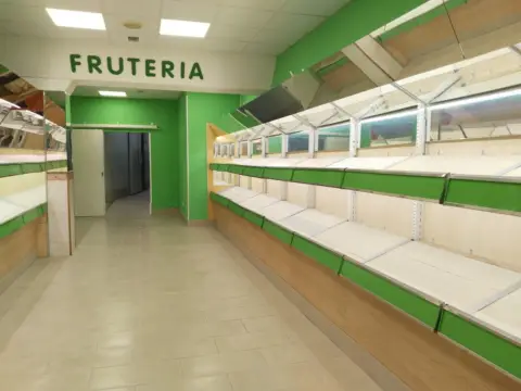 Local comercial en Inmobiliaria - Barreda