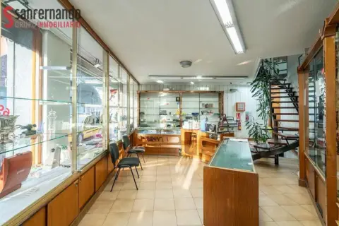 Local comercial en calle de la Paz