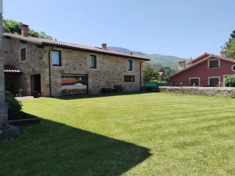 Casa en Molledo