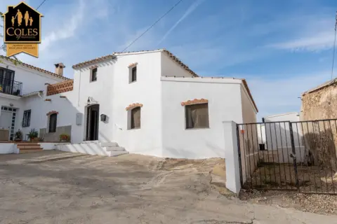 Finca rústica en calle Cl Estacion La (Hu)