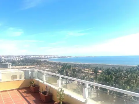 Ático en 1ª Línea