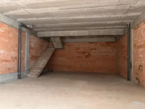 Local comercial en calle de Luisa López Fijo, 1