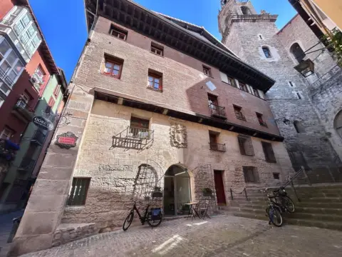 Piso en calle Hedegile