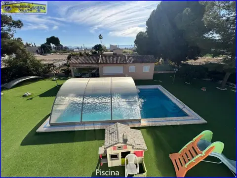 Chalet en Santomera