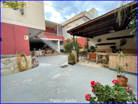 Casa en Ctra. Alquerias