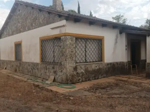 Casa en Camino Viejo de Villaviciosa de Córdoba