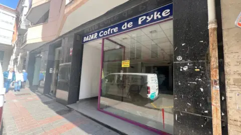 Local comercial en calle de Menéndez Pelayo
