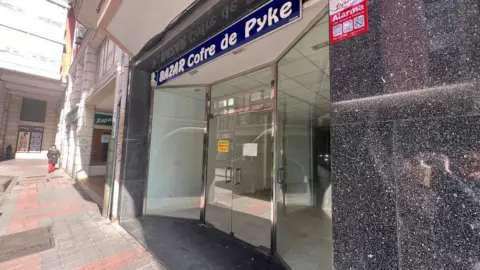 Local comercial en calle de Menéndez Pelayo