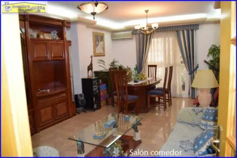 Piso en Cuatro Esquinas