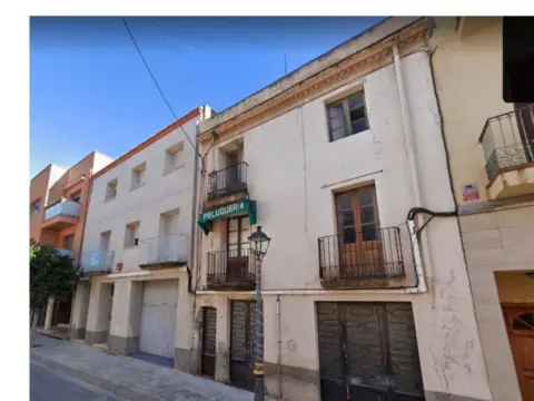 Casa adosada en Avinguda de Catalunya, 5
