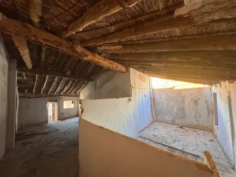 Casa adosada en Carrer de Ramón y Cajal, 3