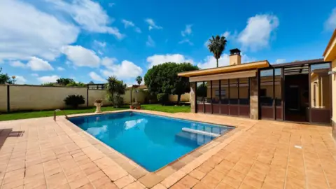 Chalet en calle Tamarindo