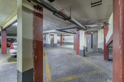 Garaje en calle de los Dos Amigos